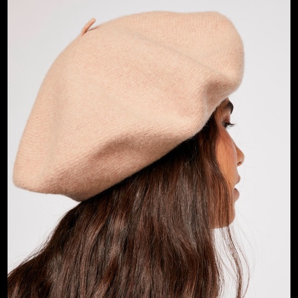 NWOT Free People Margot Slouchy Beret - Picture 2 of 2